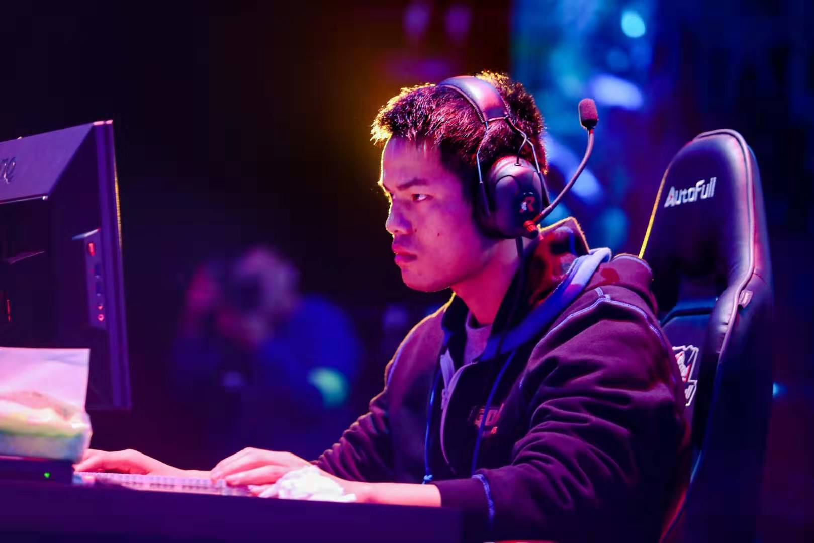 而非面面俱 而非面面俱