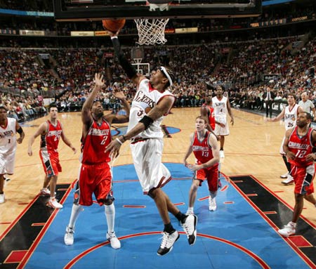 牵引两侧防 牵引两侧防